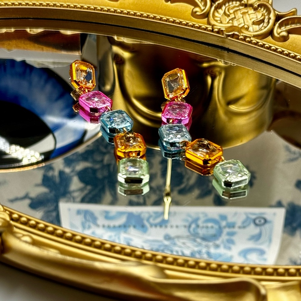 🆕 KURT GEIGER LONDON 🧿 NWOT Eagle Head Multicolor Crystal Linear Drop Earring - Picture 5 of 16